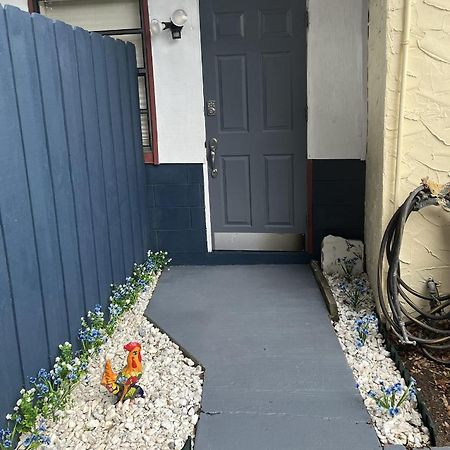 Single Room With Twin Bed On Private Property Eustis Exterior foto